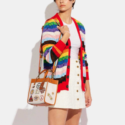 Field Tote 22 With Patches - B4/Chalk Multi