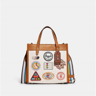Field Tote 22 With Patches - B4/Chalk Multi