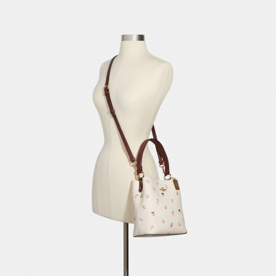 Small Town Bucket Bag With Heart Floral Print - Im/Chalk Multi/Wine