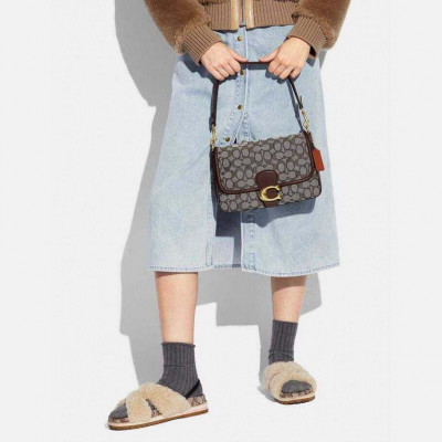 Soft Tabby Shoulder Bag In Signature - Jacquard Brass/Oak Maple