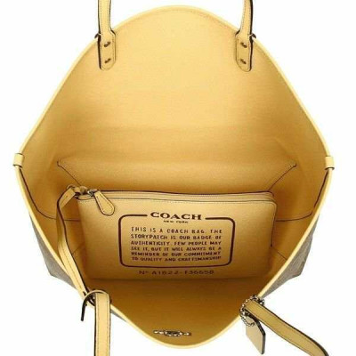 Reversible City Tote In Signature Canvas - Khaki/Yellow