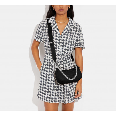 Teri Shoulder Bag With Signature Quilting - Smooth Leather/Silver/Black
